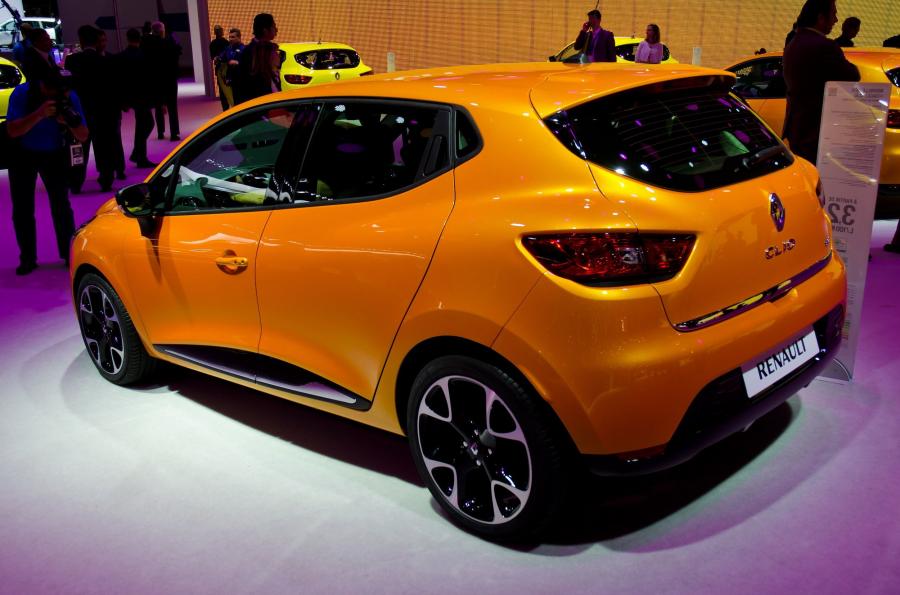  Renault Clio 2013 года  (фото 31 из 90)